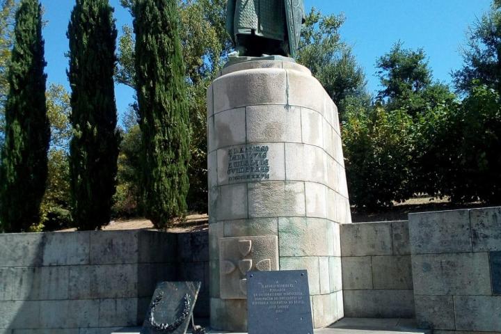 A statue in Guimaraes